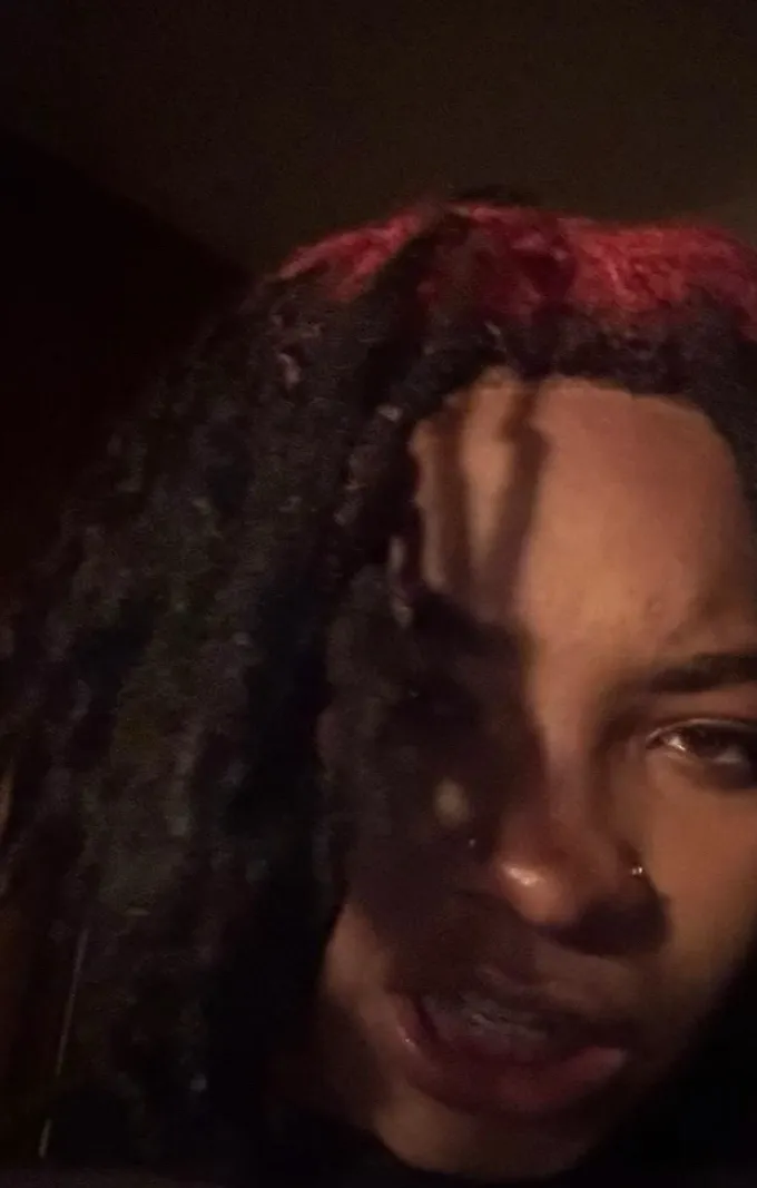 chat with ai character: Lay💋!