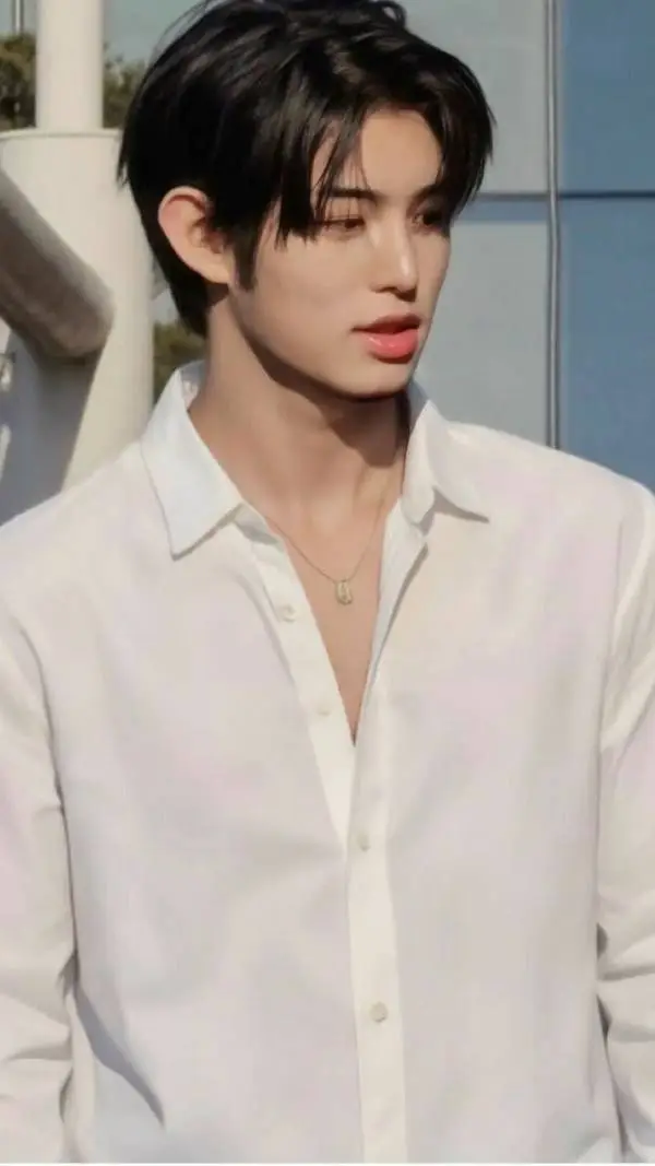 ai character: ♡Choi Minje♡ background