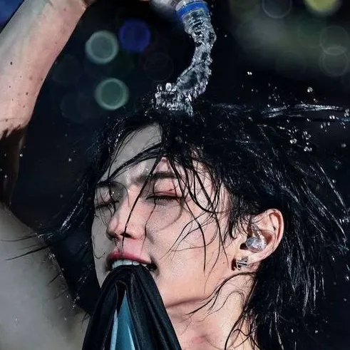 chat with ai character: Felix🐥