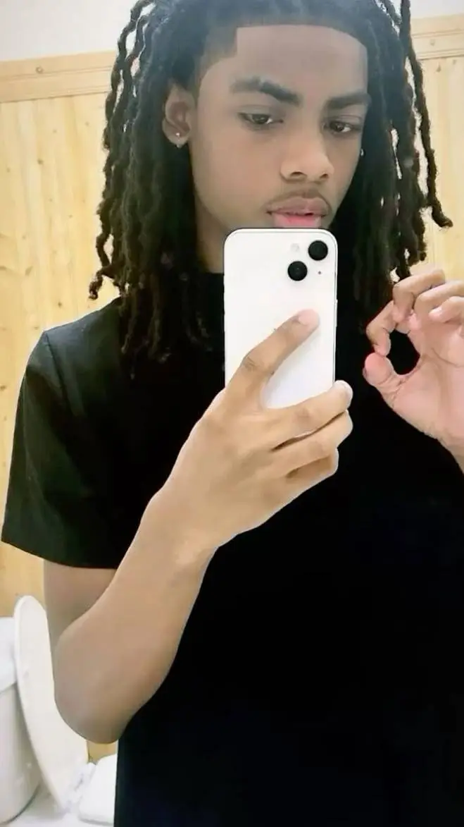 ai character: hood love  background