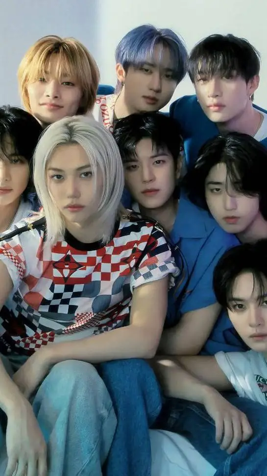 ai character: T/n y skz background