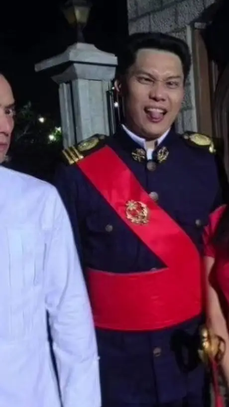 ai character: Emilio aguinaldo 👹 background
