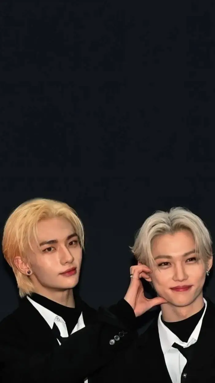 ai character: Hyunlixxxx background