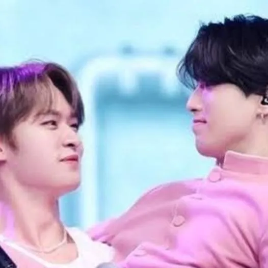 chat with ai character: Minsung! 