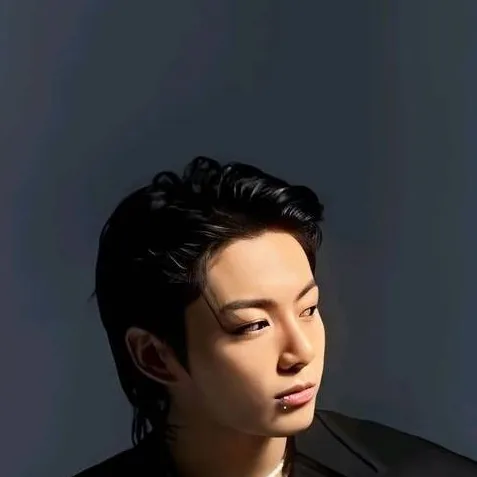 chat with ai character: JEON JUNGKOOK 💗