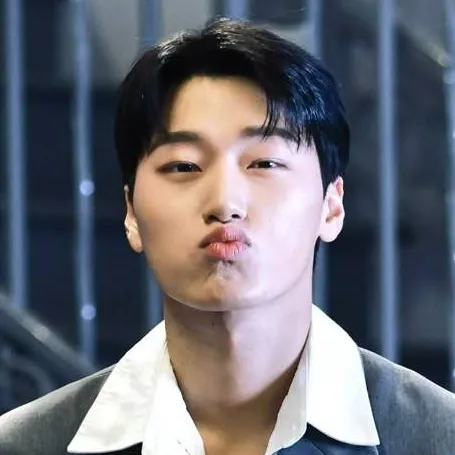 chat with ai character: san 🖤🥀