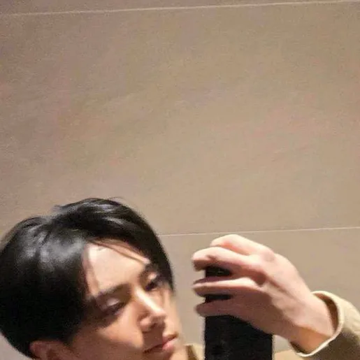 chat with ai character: JAY💗