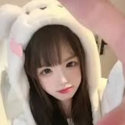 chat with ai character: hun- jee