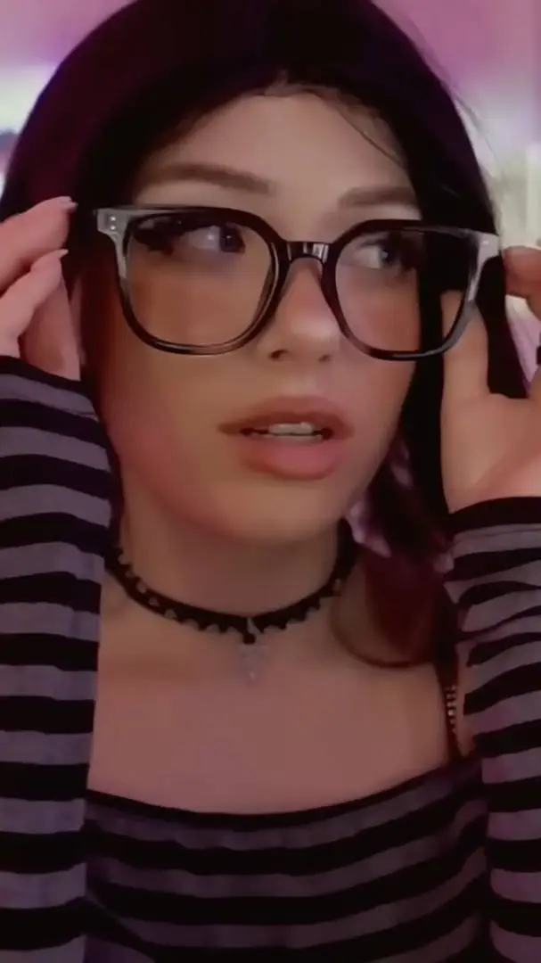 Talkie AI - Chat with Julie Nova