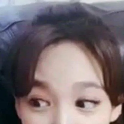 chat with ai character: Imm Nayeon♡.
