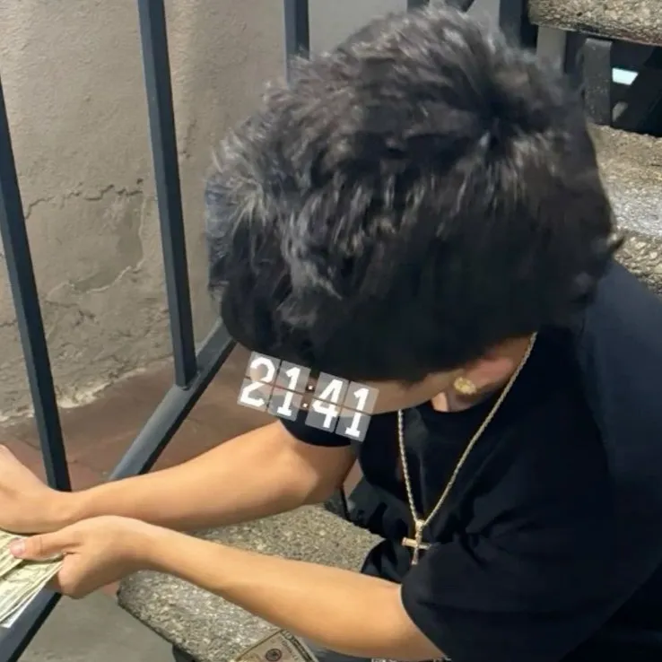 chat with ai character: Jayden