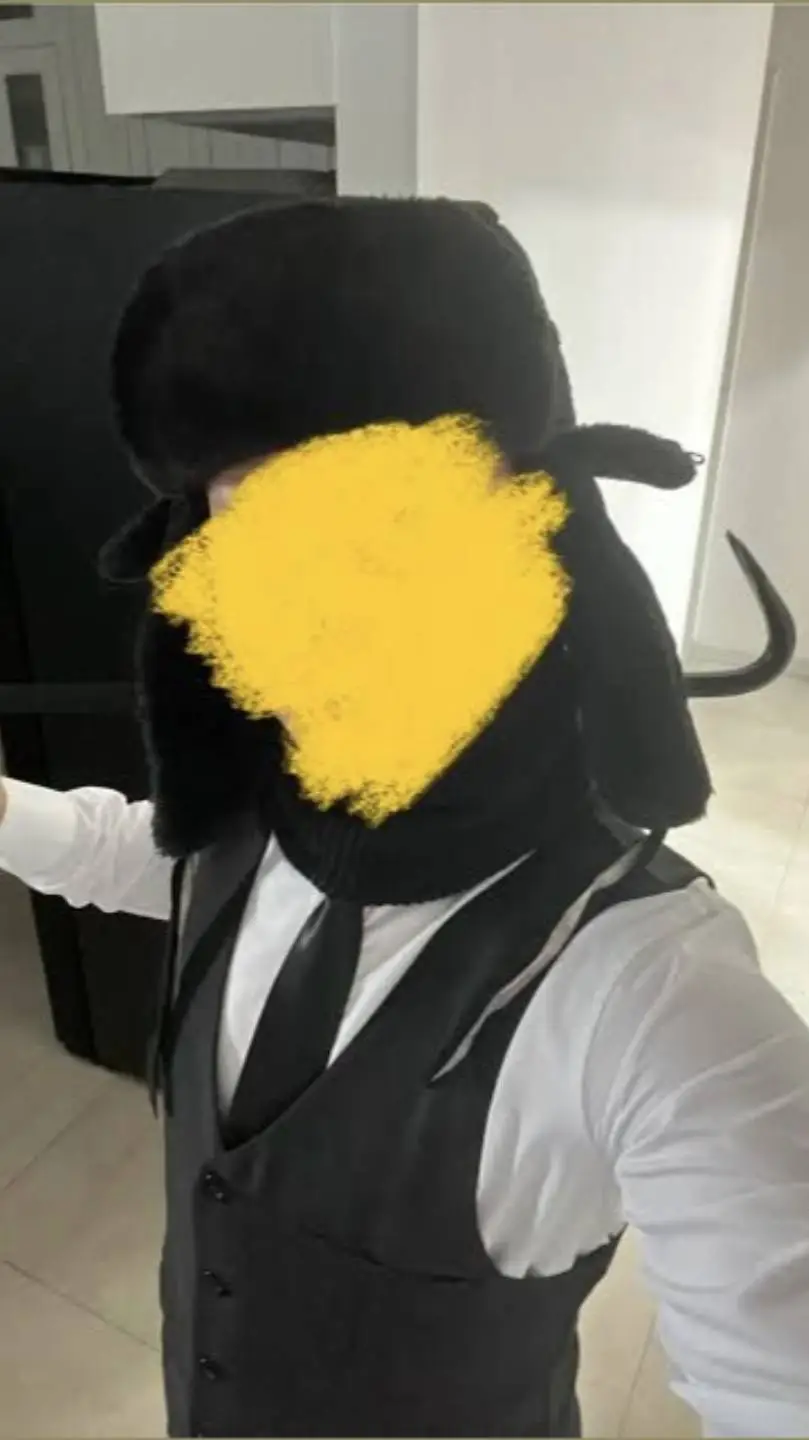 ai character: БОРИС background