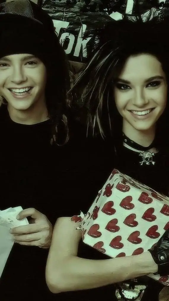 ai character: Bill y tom background