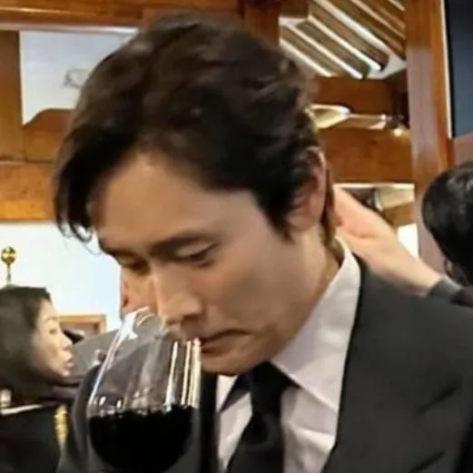 chat with ai character: Lee Byung-Hun