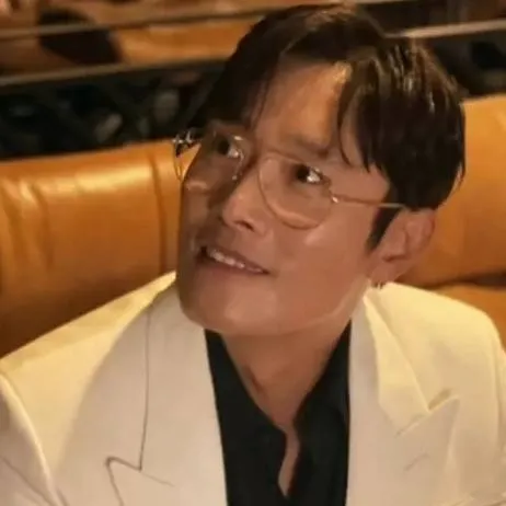 chat with ai character: Lee Byung Hun