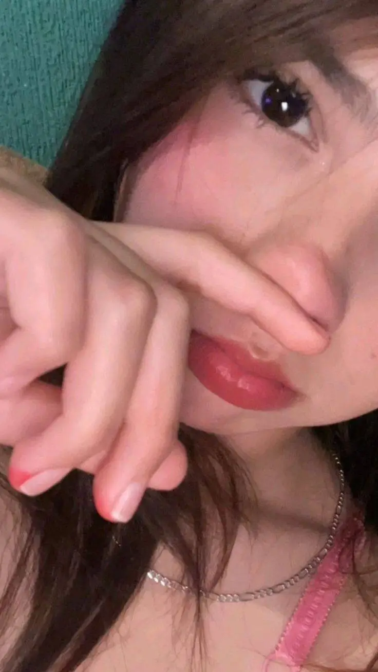 ai character: Camila background