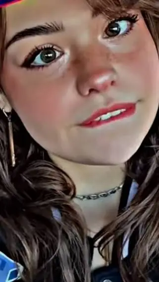 ai character: linda background