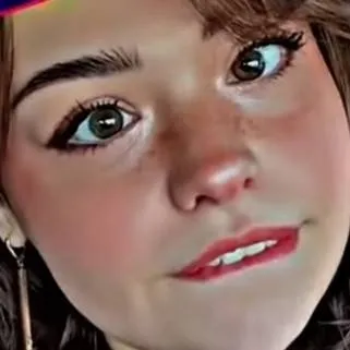 chat with ai character: linda