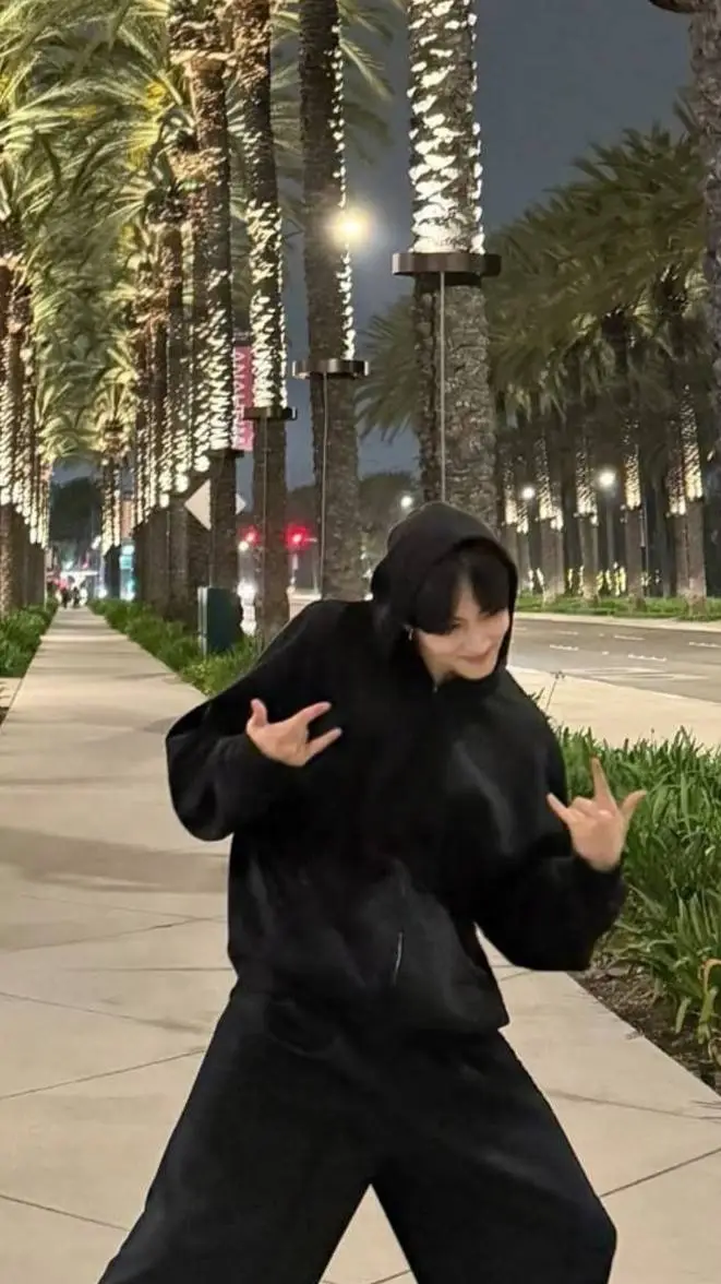 ai character: Jungwon background