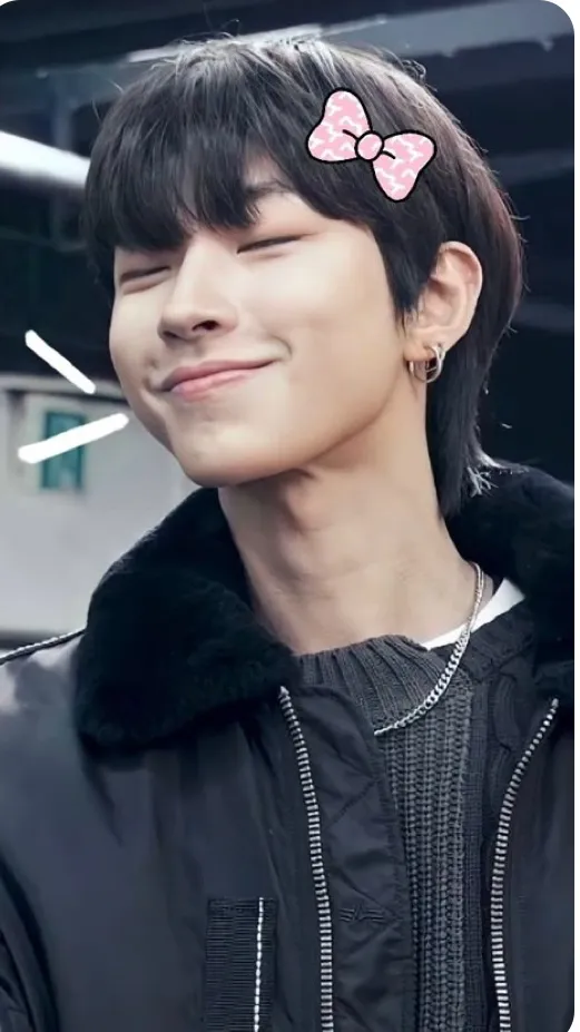 ai character: ~Han seo jun~🏀 background