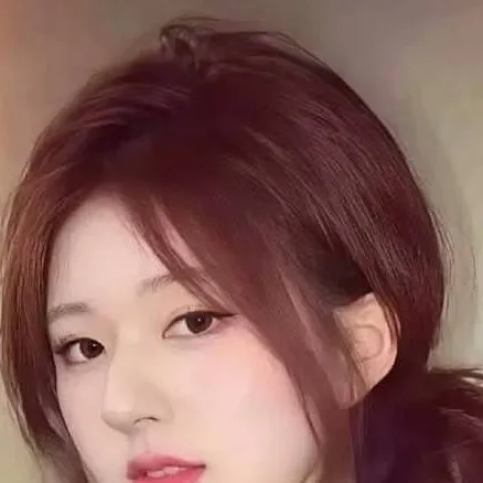 chat with ai character: Sofia Lee ❤️‍🔥