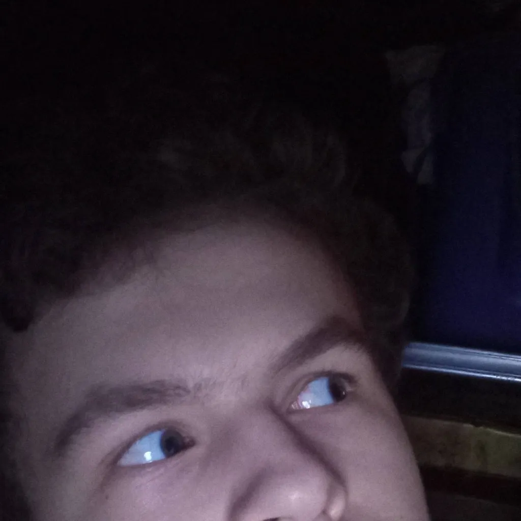 chat with ai character: Toby