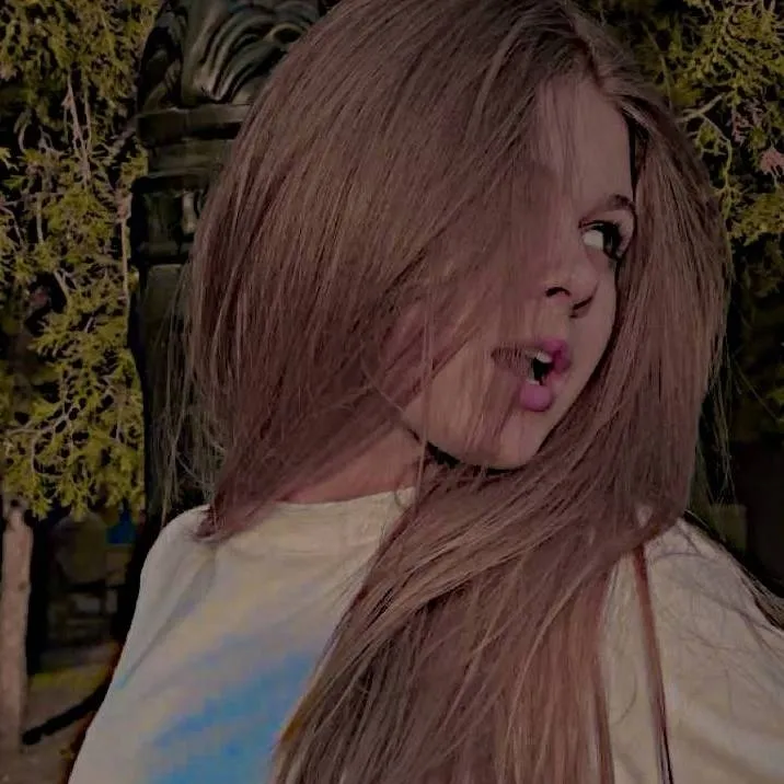 chat with ai character: Лера💗