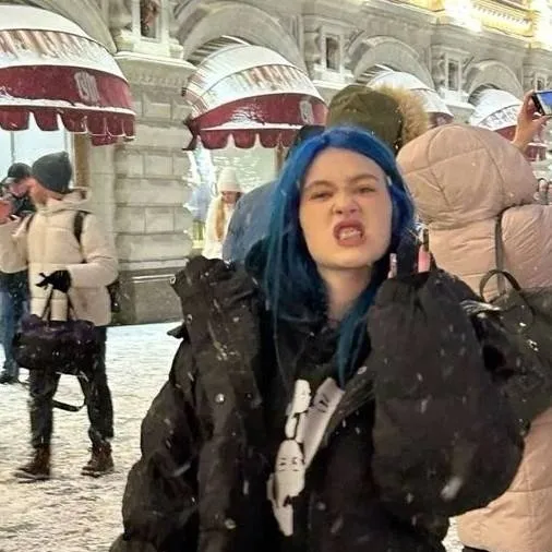 chat with ai character: Соня 