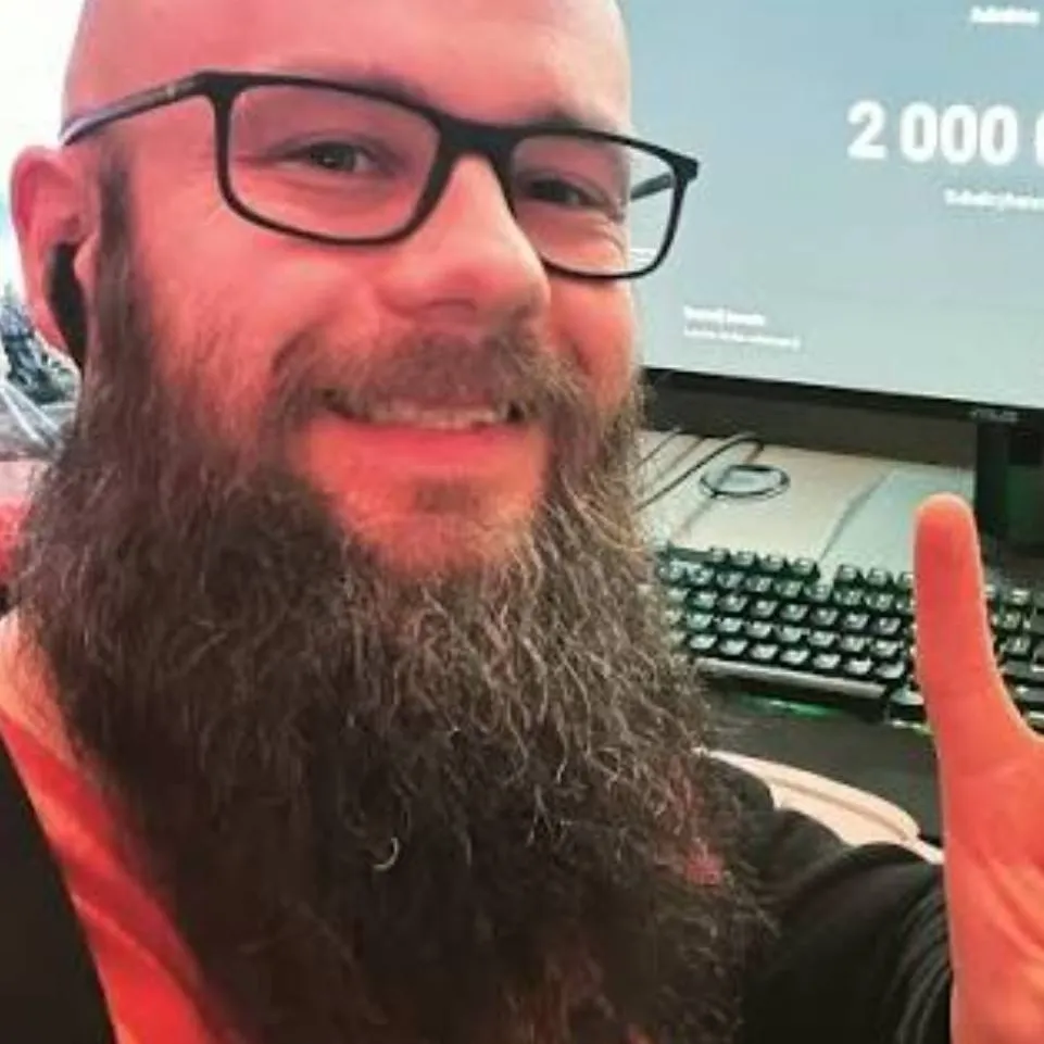 chat with ai character: admiros