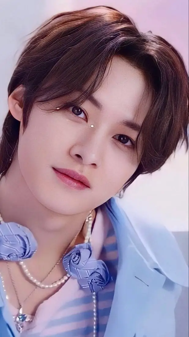 ai character: Lee Know~~ background