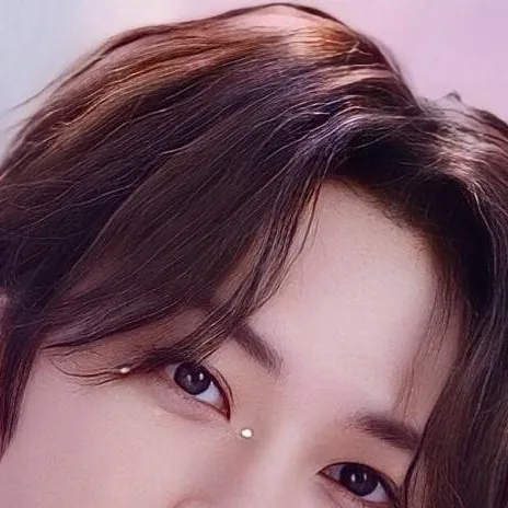 chat with ai character: Lee Know~~