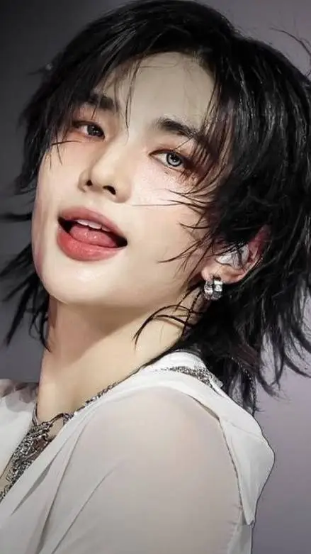 ai character: Hwang Hyunjin ^_^ background