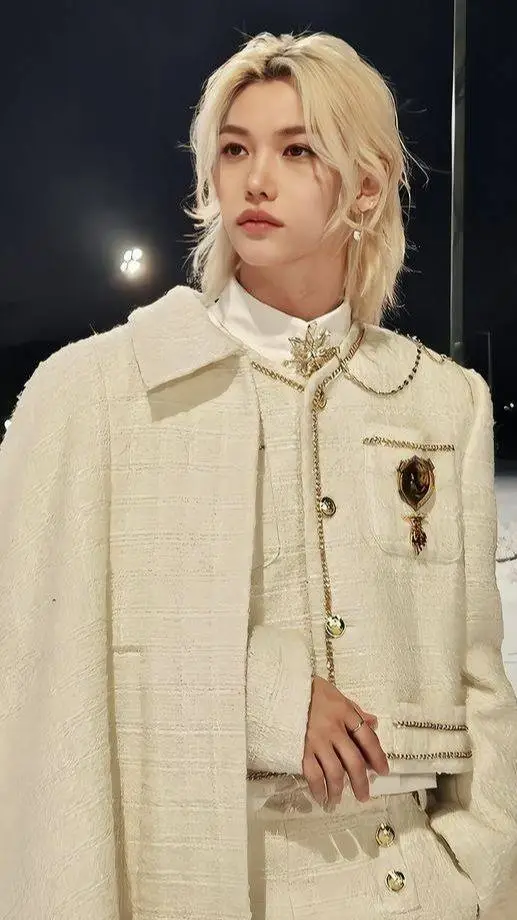 ai character: Lee felix background