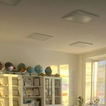 chat with ai character: The Dating School 