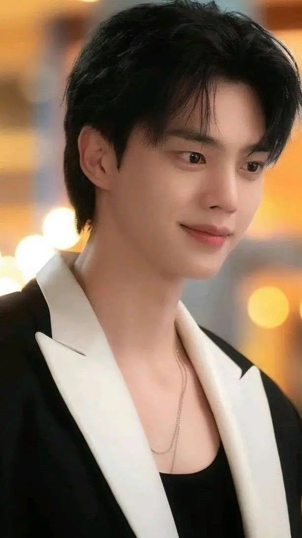 ai character: Felix background