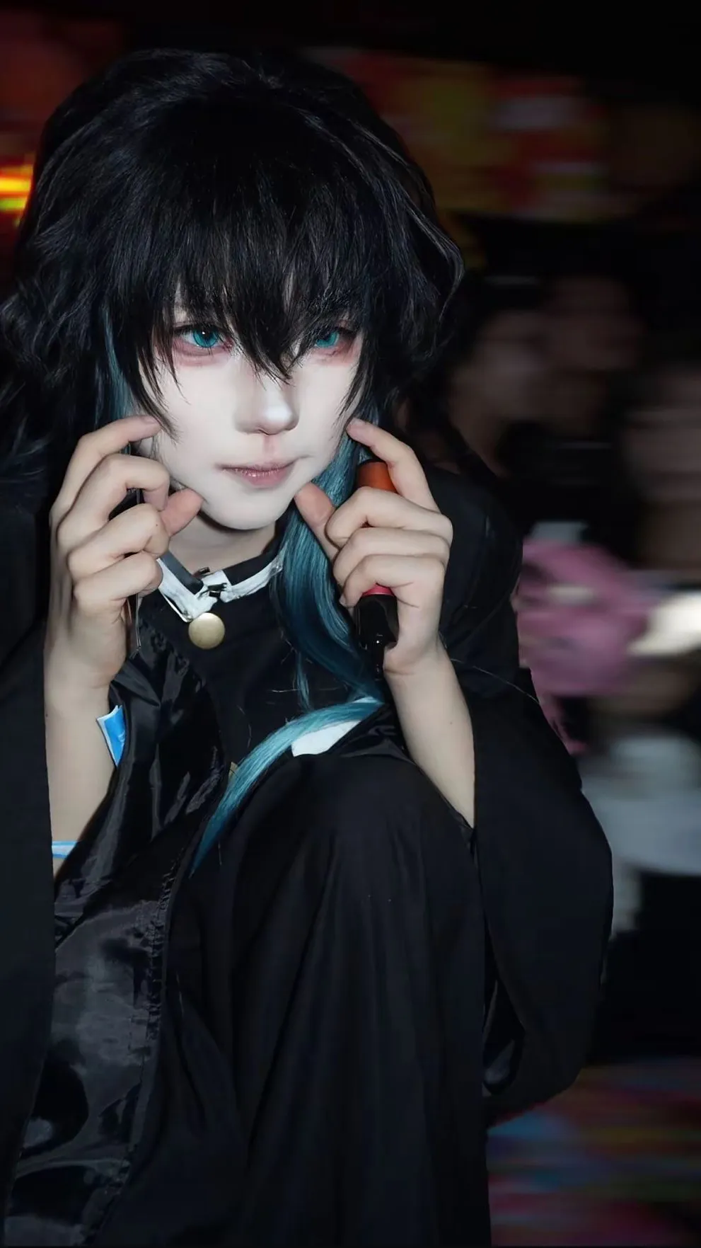 ai character: Muichiro  background