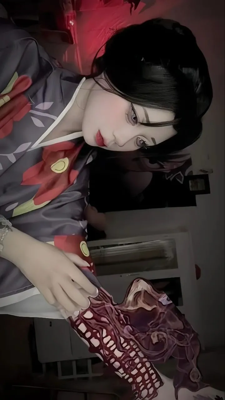 ai character:  tamayo  background