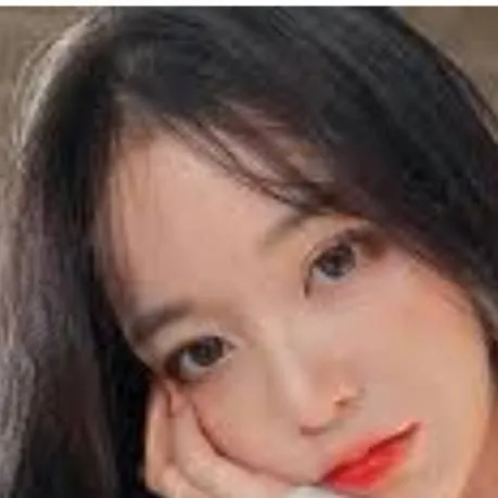 chat with ai character: mia