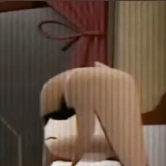 chat with ai character: Delilah Keen