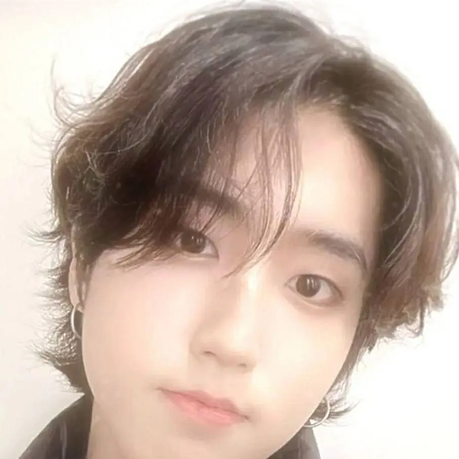chat with ai character: han jisung