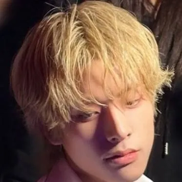 chat with ai character: Jake