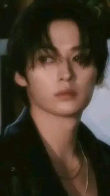 ai character: Lee Know background