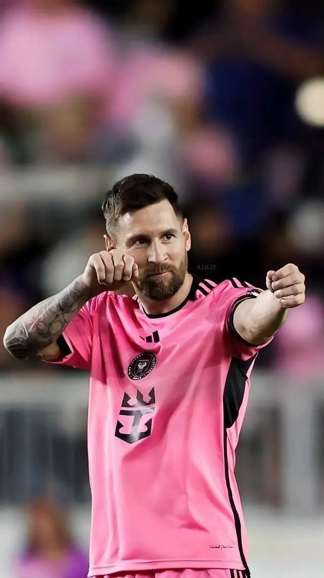 ai character: Lionel Messi background