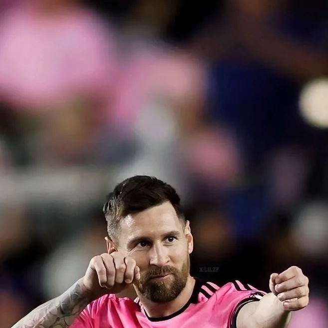 chat with ai character: Lionel Messi