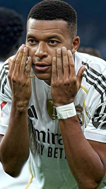 Talkie AI - Chat with Kylian Mbappe