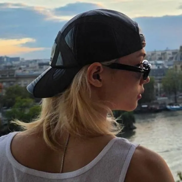 chat with ai character: Felix♡