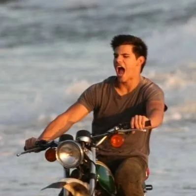 chat with ai character: Jacob Black 