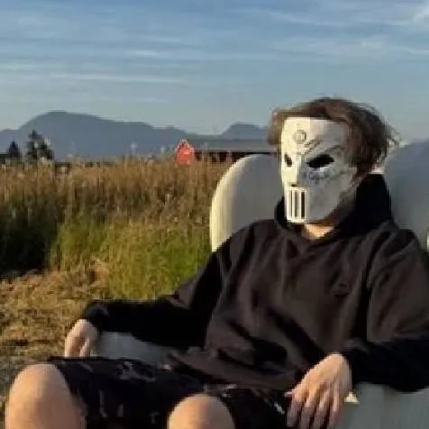 chat with ai character: Lil Godd👀