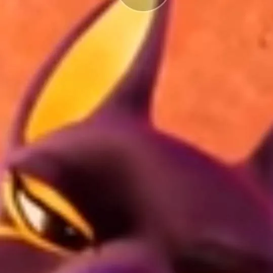 chat with ai character: Zoe wants to kiss