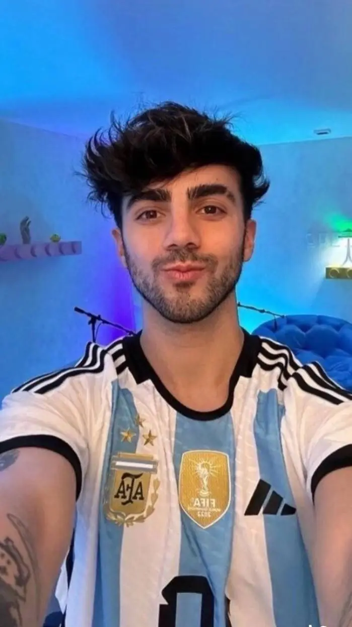 ai character: 404 background